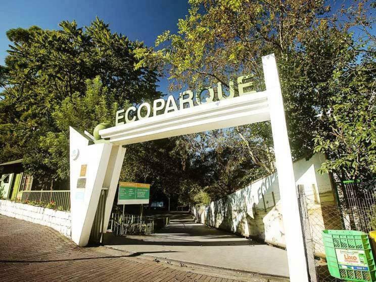 Hotel J Ferarrini Шапеко Экстерьер фото